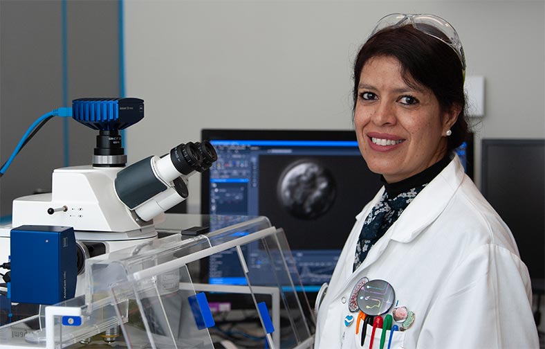 Ayelen Tayagui in her University of Canterbury lab