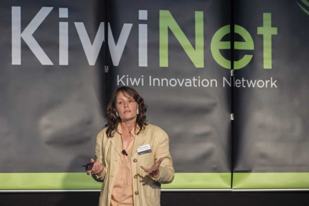 MacDiarmid and Dodd-Walls Investigator wins KiwiNet Supreme Award