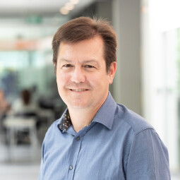 Professor Geoff Willmott